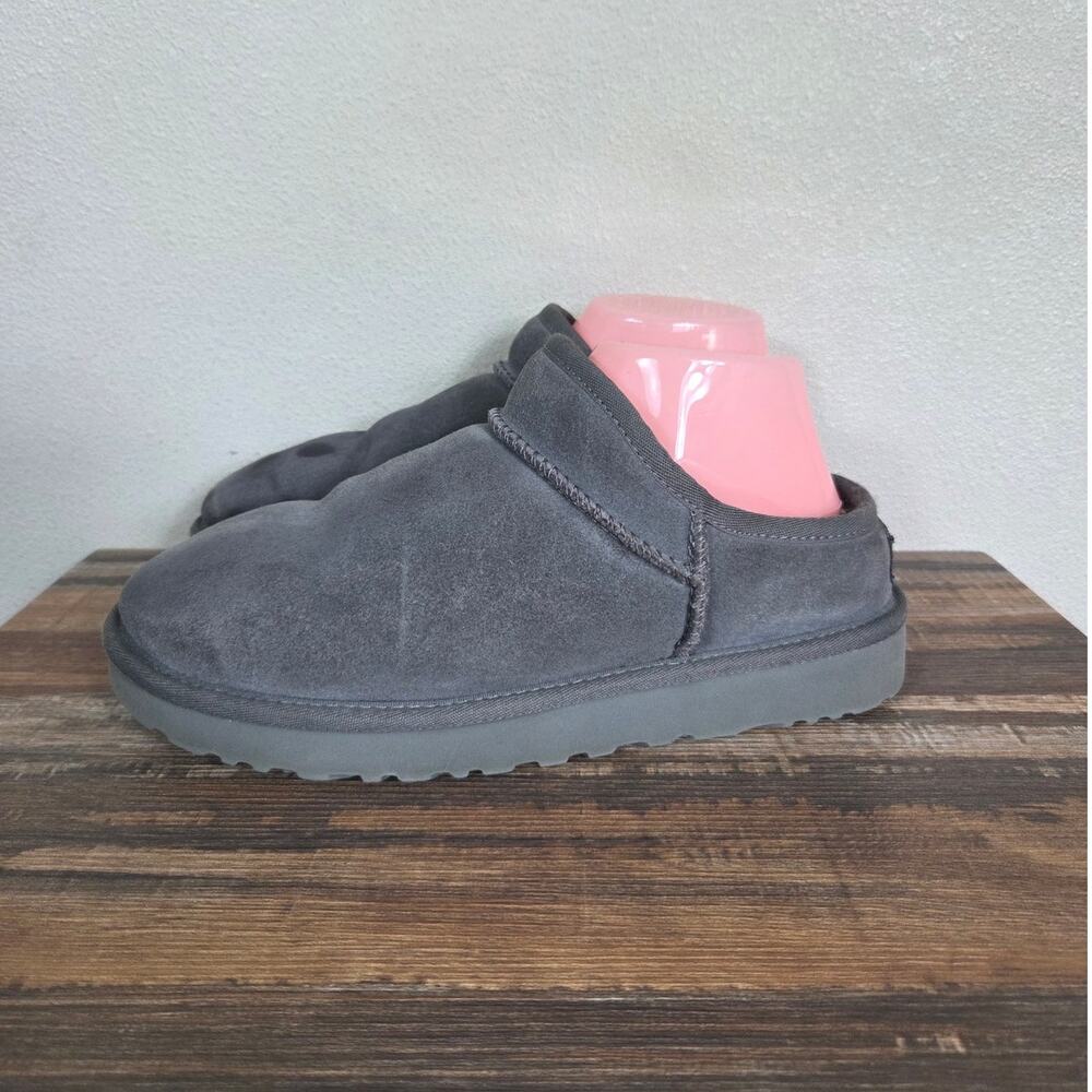 UGG Classic Gray Suede Slippers Woman's Size 8